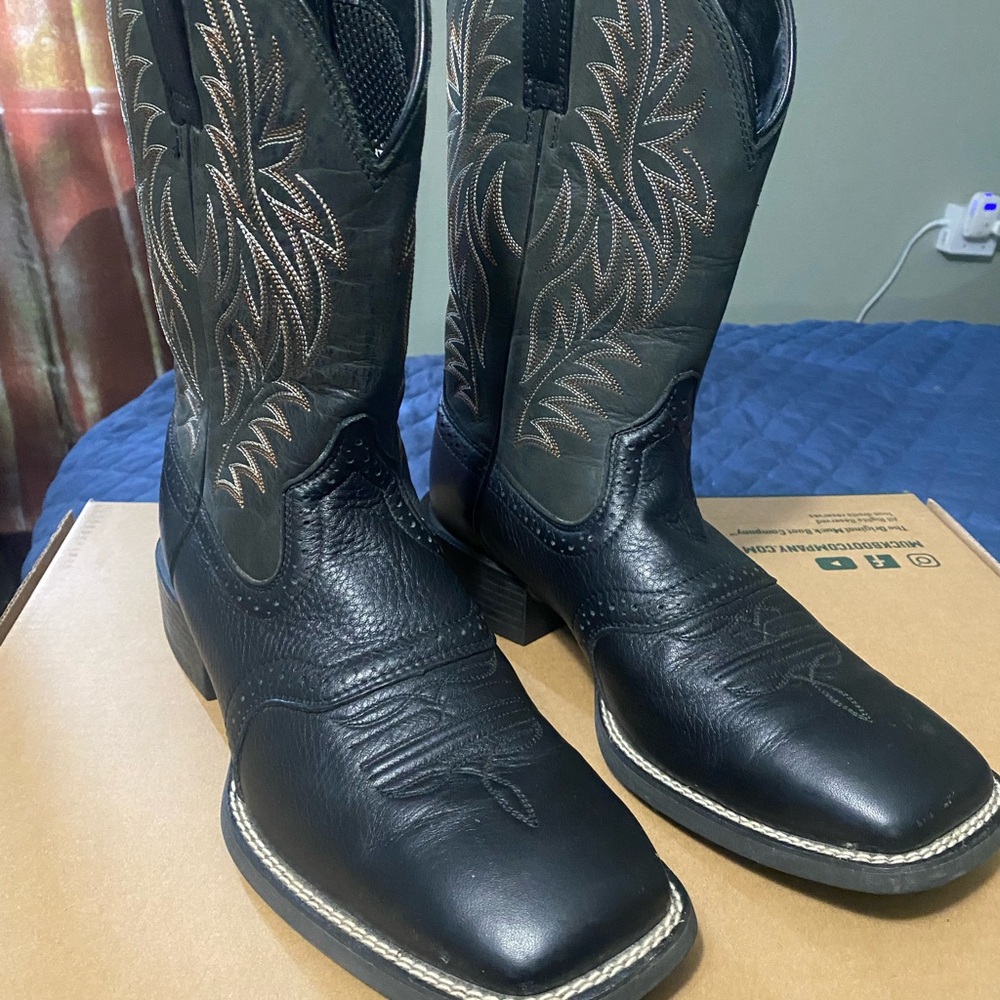 Black Ariat western Boots